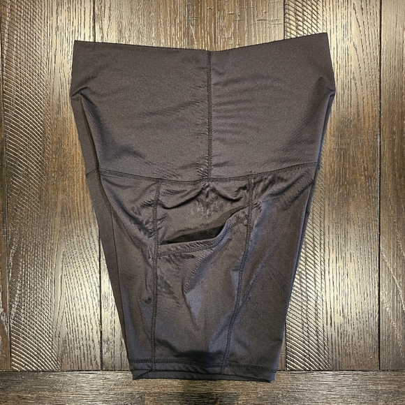 Maacie | Maternity Tights Womens Size L Black Yoga Athletic Shorts - Picture 2 of 5